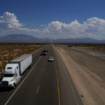 米スタートアップと郵政公社、自動運転トラックの長距離輸送テスト