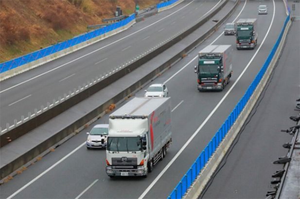 ソフトバンク、新東名道で5G使った車間距離自動制御の実証実験に世界初成功