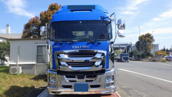 制限の2倍強、52・1トンで走行の重量超過トレーラーを三重県警に告発