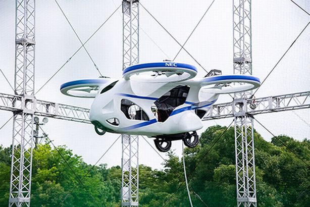 NECが「空飛ぶ車」の試作機を公開