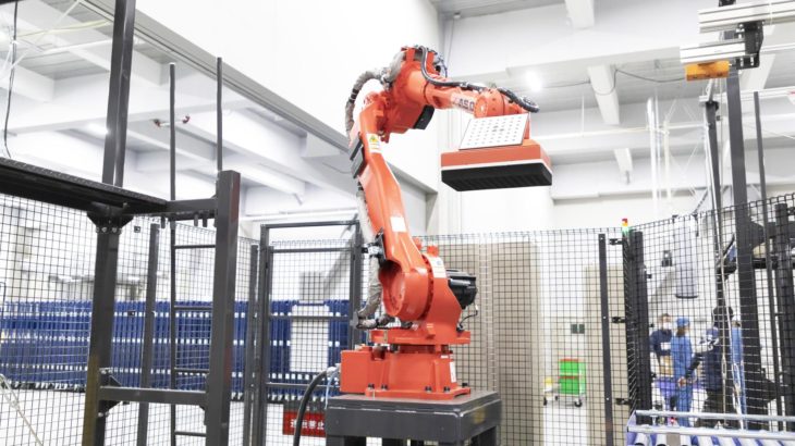 アズワンが千葉の物流センターにMUJINの先進ロボット4台導入