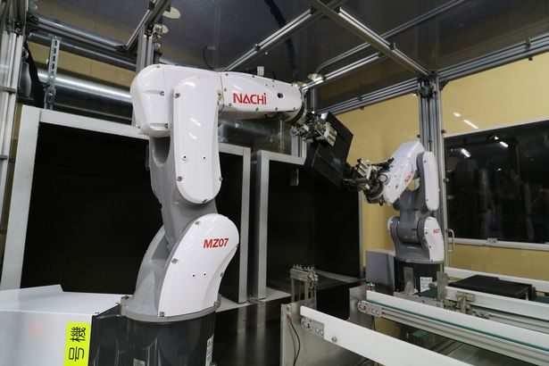 NTTロジスコと日辰電機製作所、レンタル機器などの自動クリーニング作業ロボットで特許取得