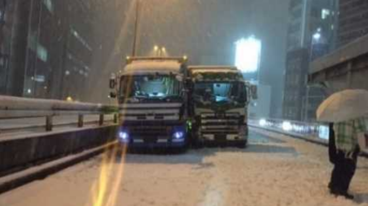 【大雪】国交省、関東甲信地方の大雪予報でドライバーに警戒呼び掛け、運送事業者には「悪質な準備不足は行政処分」と警告