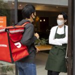 ソフトバンクG出資の米料理宅配大手ドアダッシュ、日本でサービス開始