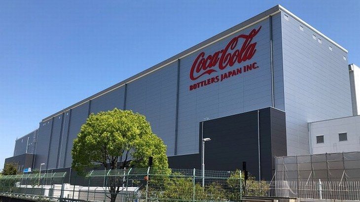 コカ・コーラ ボトラーズジャパン、国内最大級の保管・出荷能力持つ兵庫・明石の自動物流センターが7月稼働開始