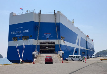商船三井、欧州向け自動車船でカーボンオフセット航海を実施