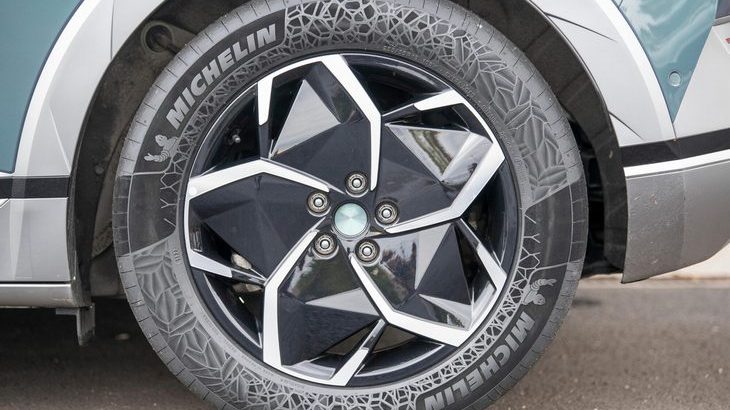 ミシュランが世界初、サステナブル素材を45％・58％含有する公道走行タイヤ発表