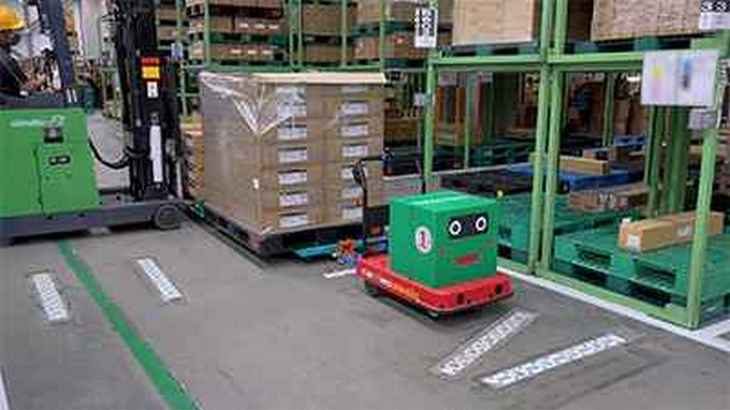 ZMPの物流支援ロボット「CarriRo」、SBS東芝ロジの物流倉庫で導入拡大