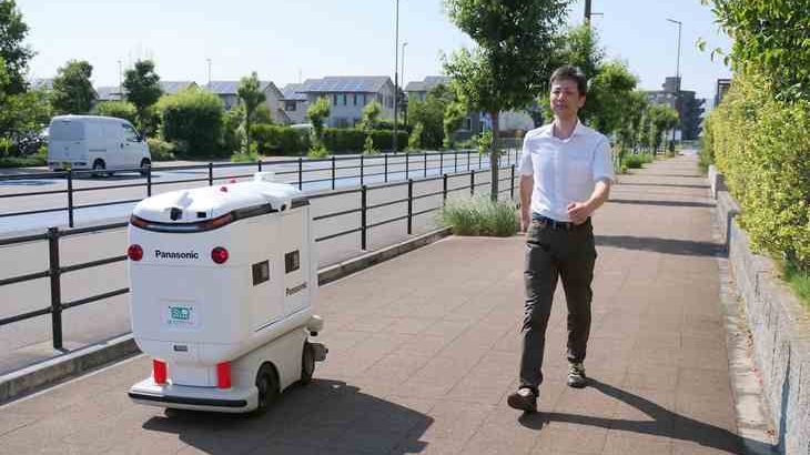 パナソニックHDが日本初、届け出制に基づく自動配送ロボットの運用開始