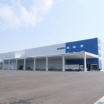 プレミアムウォーターグループの岐阜北方工場が竣工、物流の重要拠点としても運営
