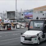 【現地取材・動画】羽田空港の制限区域内で初、航空貨物牽引トラクターが完全自動運転