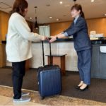 福岡の“手ぶら観光”、西鉄とエニキャリがサポート