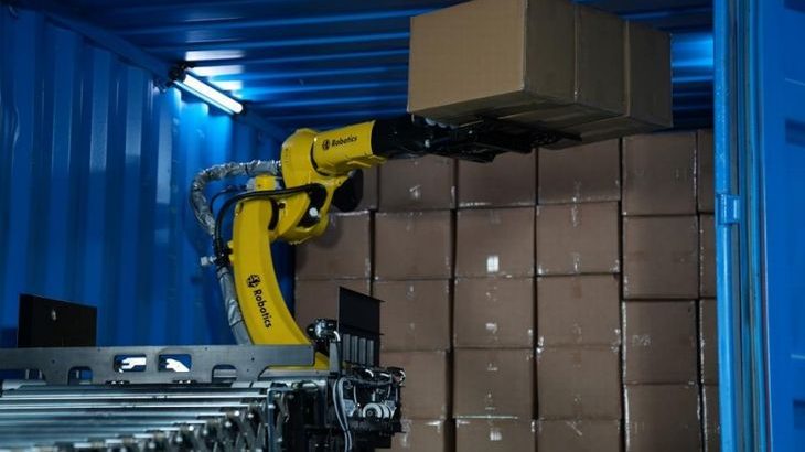 ニトリグループとXYZ Robotics、物流拠点の輸入コンテナ荷降ろし自動化へ実証実験開始