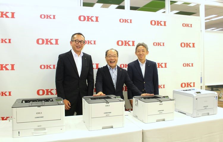 ほぼ未使用！DPcue（製造証明書付） ボックスと耐火ブッシングのキット品。「鋼製カバー付スライド