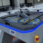 KDDIスマートドローンが北海道新十津川町の役場屋上にドローンポート常設、クマ出没時の遠隔監視運用開始