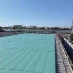 屋根改修で倉庫内マイナス4度を実現、賃貸施設もOKの遮熱工法が登場[PR]