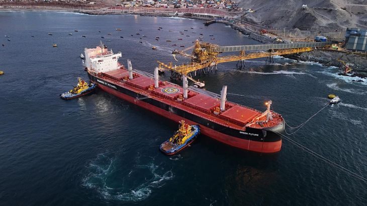 日本郵船グループが世界初、外航ばら積み船に低炭素メタノール燃料船使用