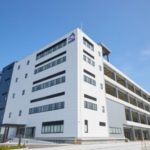 丸和運輸機関が埼玉・松伏で8.4万㎡の物流拠点稼働、マミーマートやダスキンなど活用