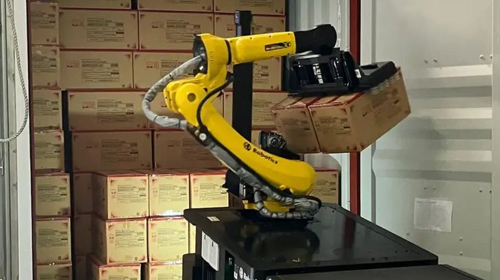 ニトリグループのホームロジが物流ロボット導入一貫支援の新ビジネス開始、第1弾はXYZ Roboticsと代理販売契約締結