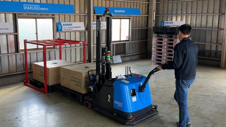 ハクオウロボの自動フォークリフト、新たに「キャッチ＆リリース機能」の提供開始