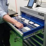 【現地取材・動画】工具類の「自販機」設置で製造現場の管理負荷を大幅削減
