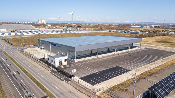 日本トランスシティ、北海道・石狩で菓子・食品向け定温倉庫機能備えた共配センター竣工