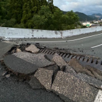 【熊本地震】九州道の益城熊本空港IC～えびのICなどで通行止め続く
