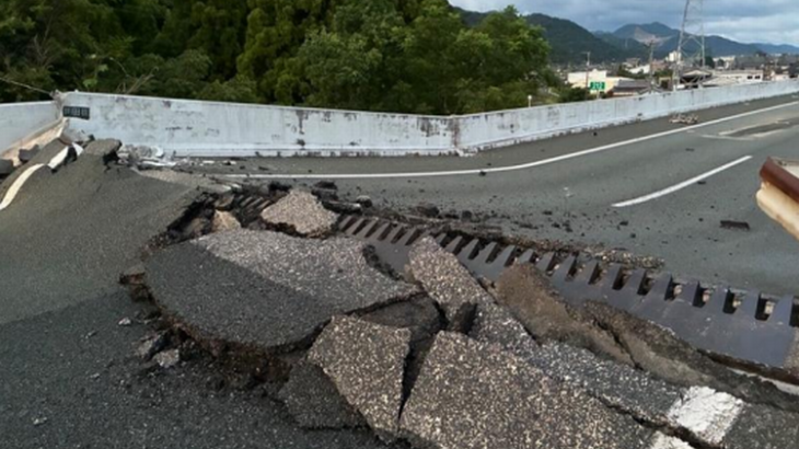 【熊本地震】九州道の益城熊本空港IC～えびのICなどで通行止め続く