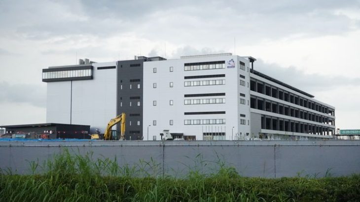 【現地取材】AZ-COM丸和、埼玉・松伏町でグループ初の自社開発低温拠点を公開