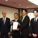 【現地取材】日本貿易DX協会・佐藤代表理事ら、船荷証券の電子化へ早期法改正を三谷法務副大臣に要望